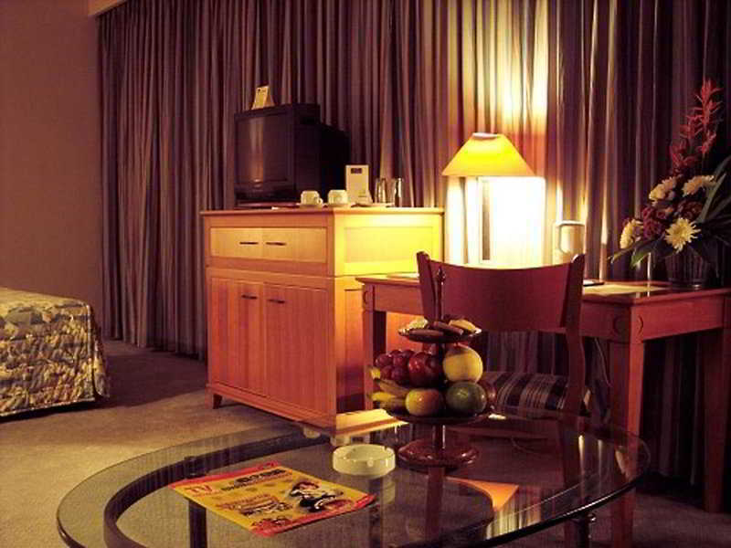 Ritzy Hotel 4*